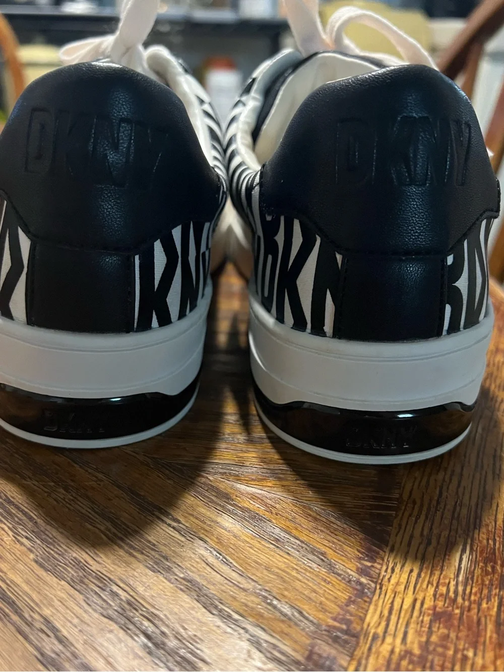 DKNY Black and White Low Top Sneakers like new